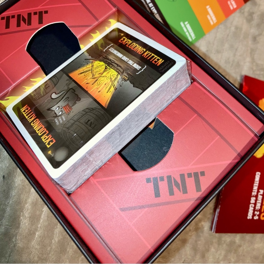 Exploding Kittens Card Game NEW IN BOX - Picture 4 of 4